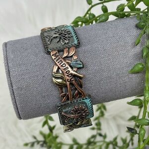Wisdom Multi Toned Metal Stretch Bracelet
